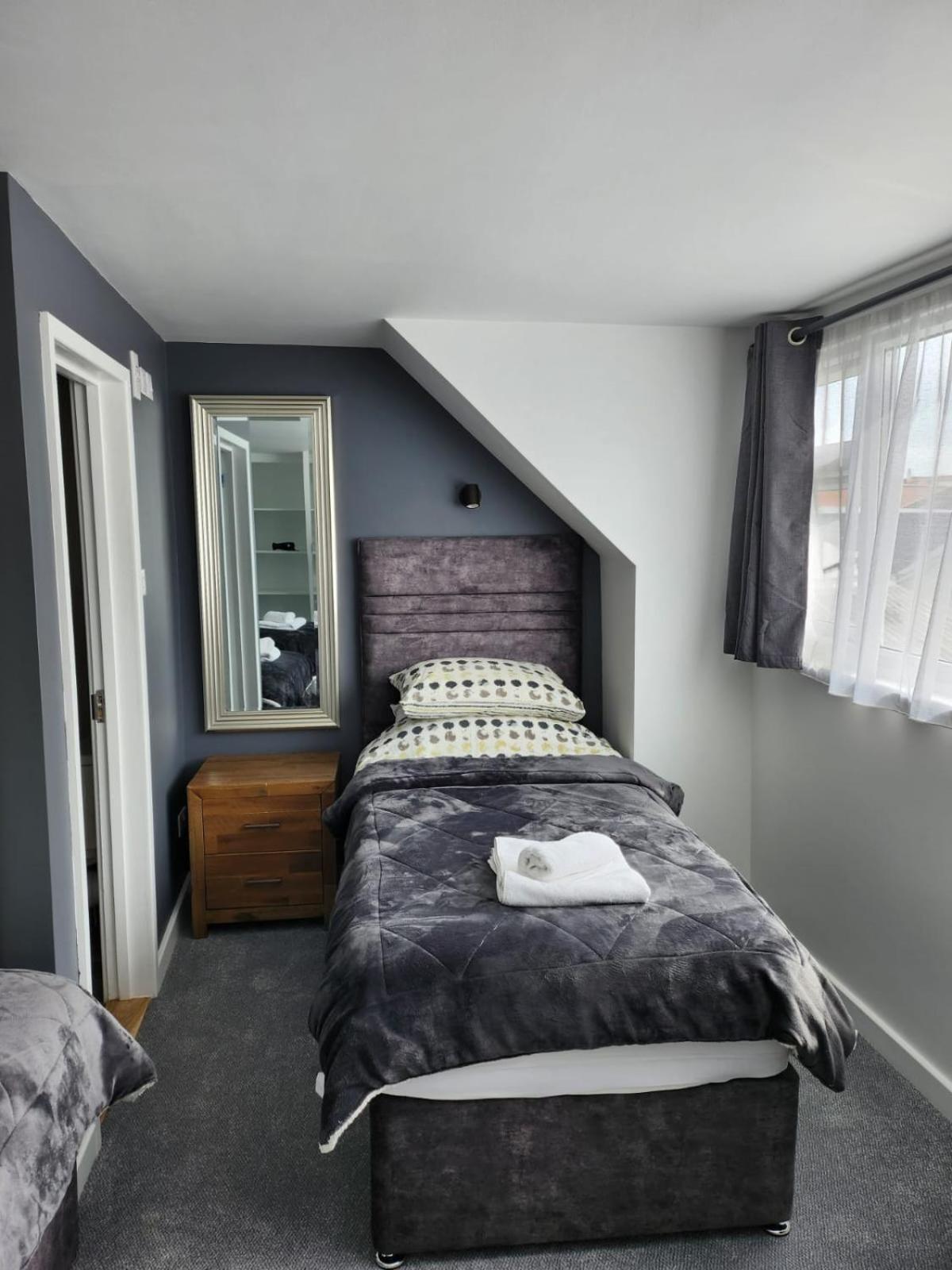 St Georges Guest House Saint Peter Port Bagian luar foto
